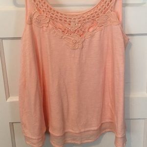 Caslon dressy tank top in peach size Large